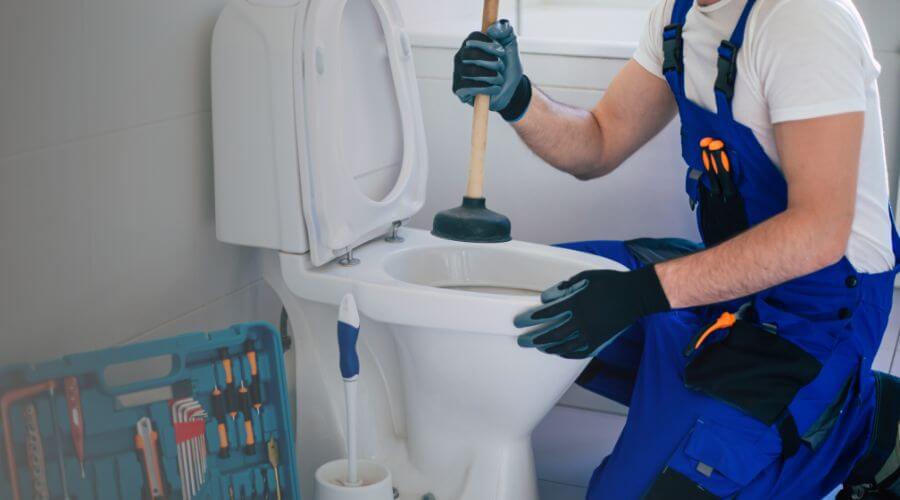 sewer line plumber in El Centro, CA